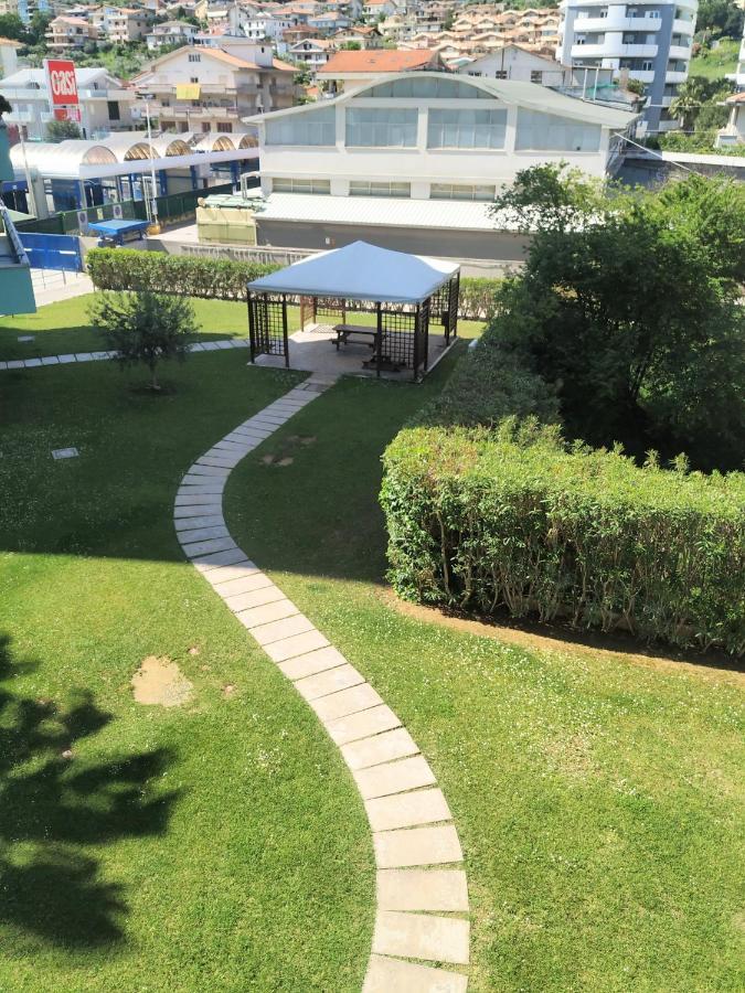 Appartamento Le Palme Montesilvano Marina Extérieur photo